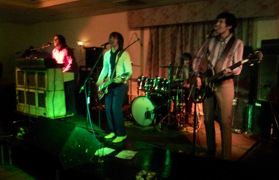Small Faces Tribute Small Fakers On Stage In Essex